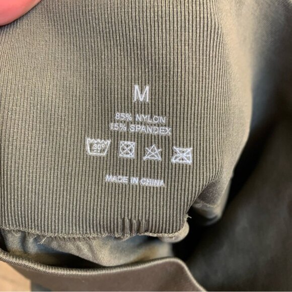 NVGTN Solid Seamless Leggings Olive Green Medium - Picture 6 of 6